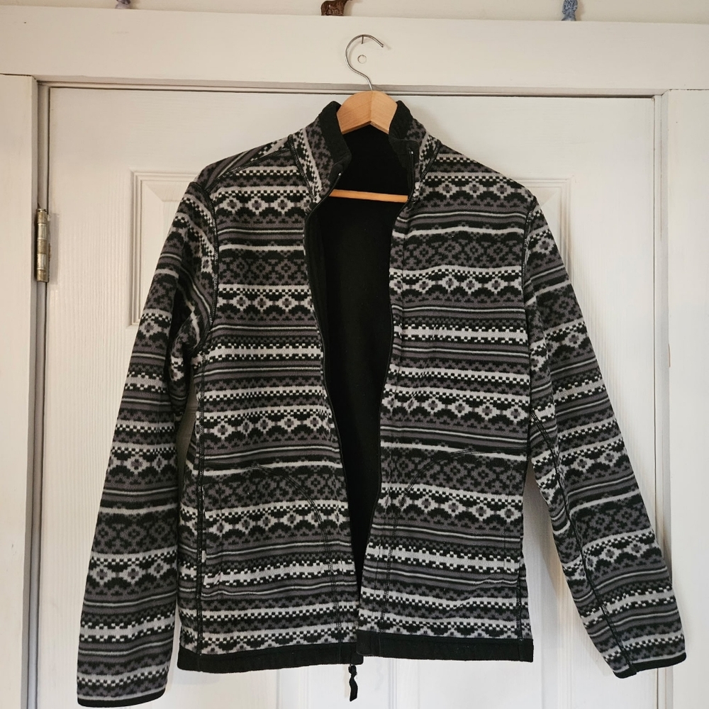 REVERSABLE Men's Black and Gray Patterned Sweater Fleece Jacket